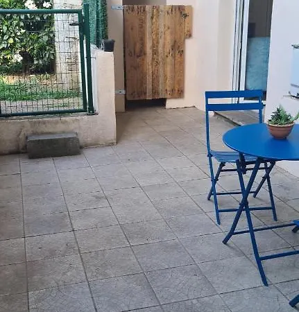 Appartamento Superbe Avec Parking Gratuit Et Coin Exterieur